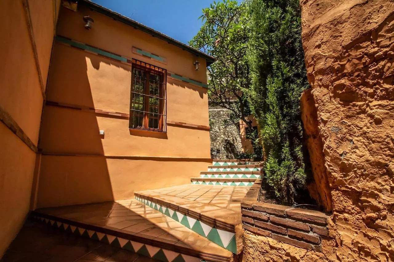 Villa Regionalista 1919: Seaside Retreat with Heated Pool Malaga 0*,