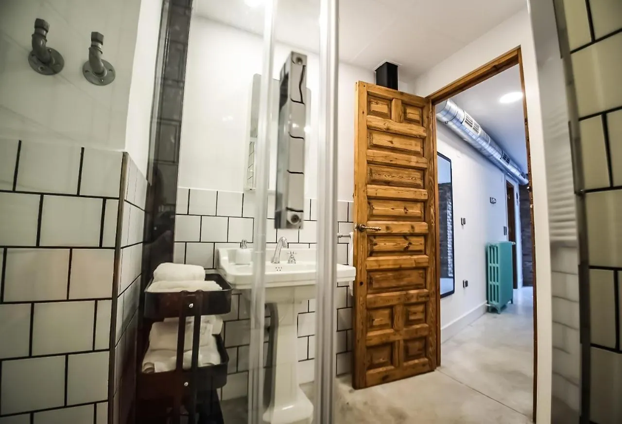 Villa Regionalista 1919: Seaside Retreat with Heated Pool Malaga
