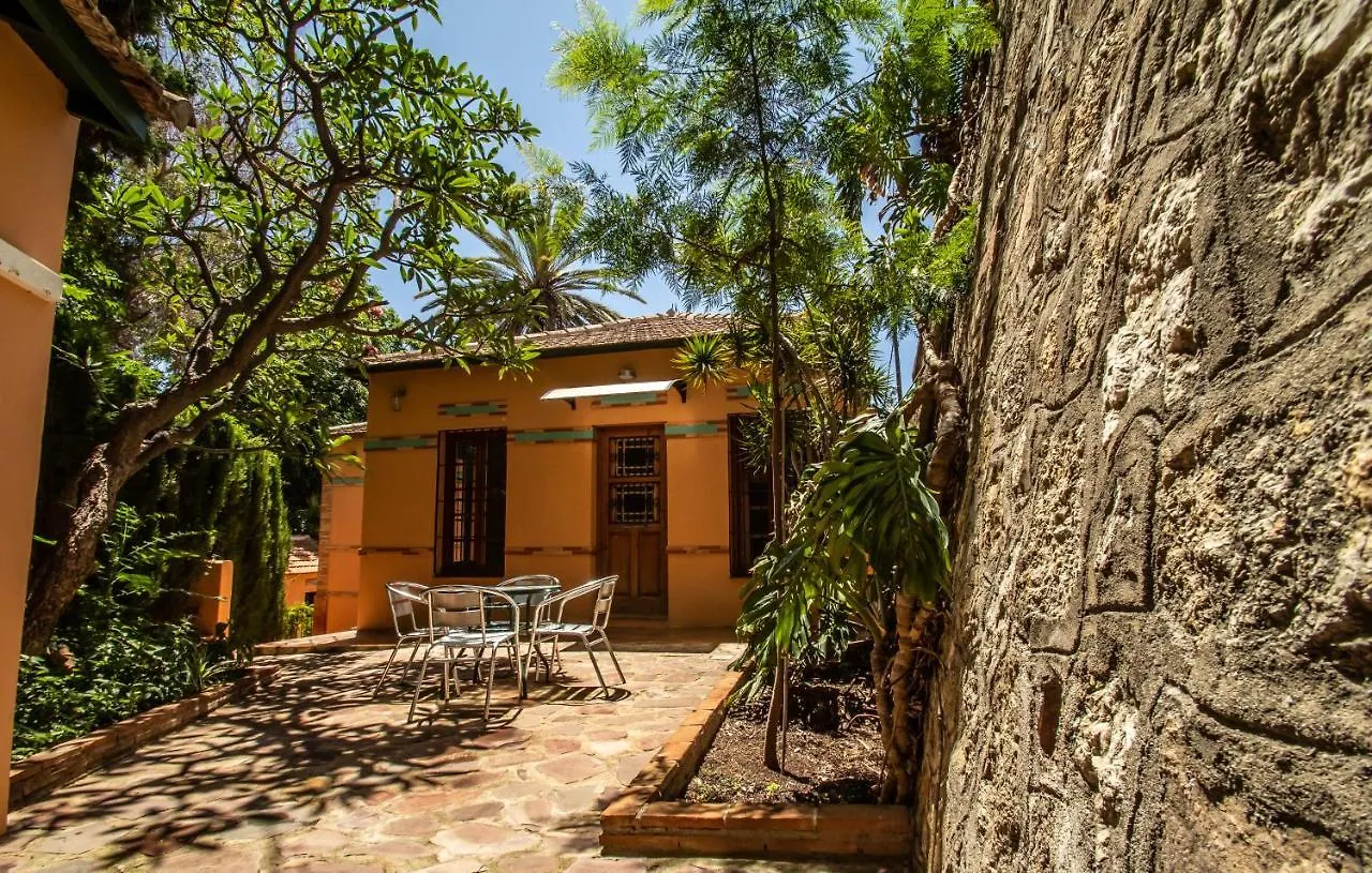 Villa Regionalista 1919: Seaside Retreat with Heated Pool Malaga