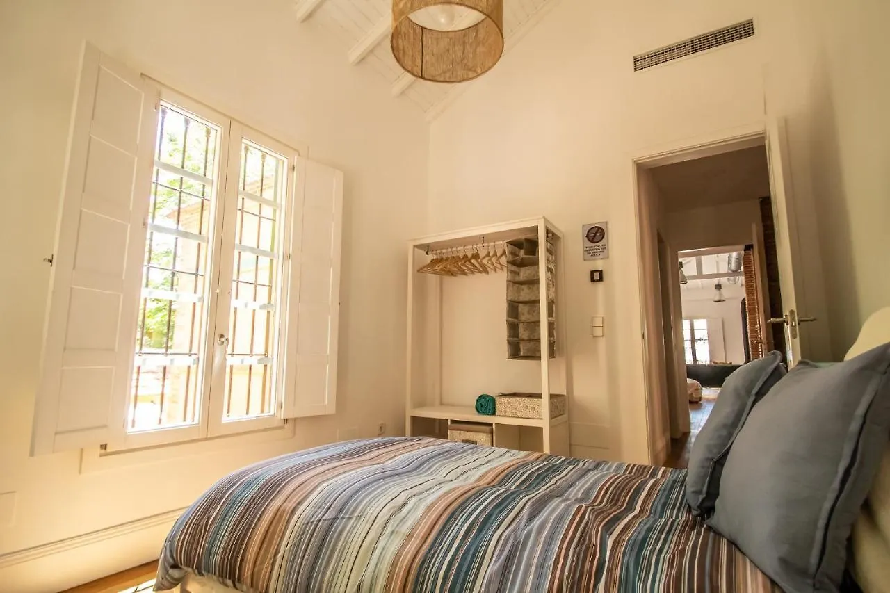 Villa Regionalista 1919: Seaside Retreat with Heated Pool Malaga